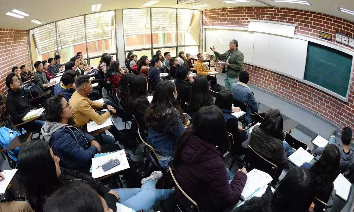 La SEP destacó que el 99.2% de aspirantes al Bachillerato en el Valle de México se queda en una de sus tres primeras opciones.