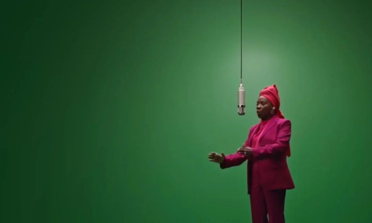 Angelique Kidjo, primera cantante africana inmortalizada en el Paseo de la Fama de Hollywood