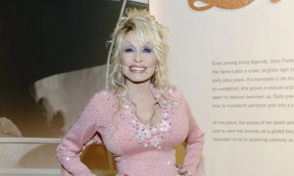 Cuando Dolly Parton fue heroína en la pandemia COVID-19