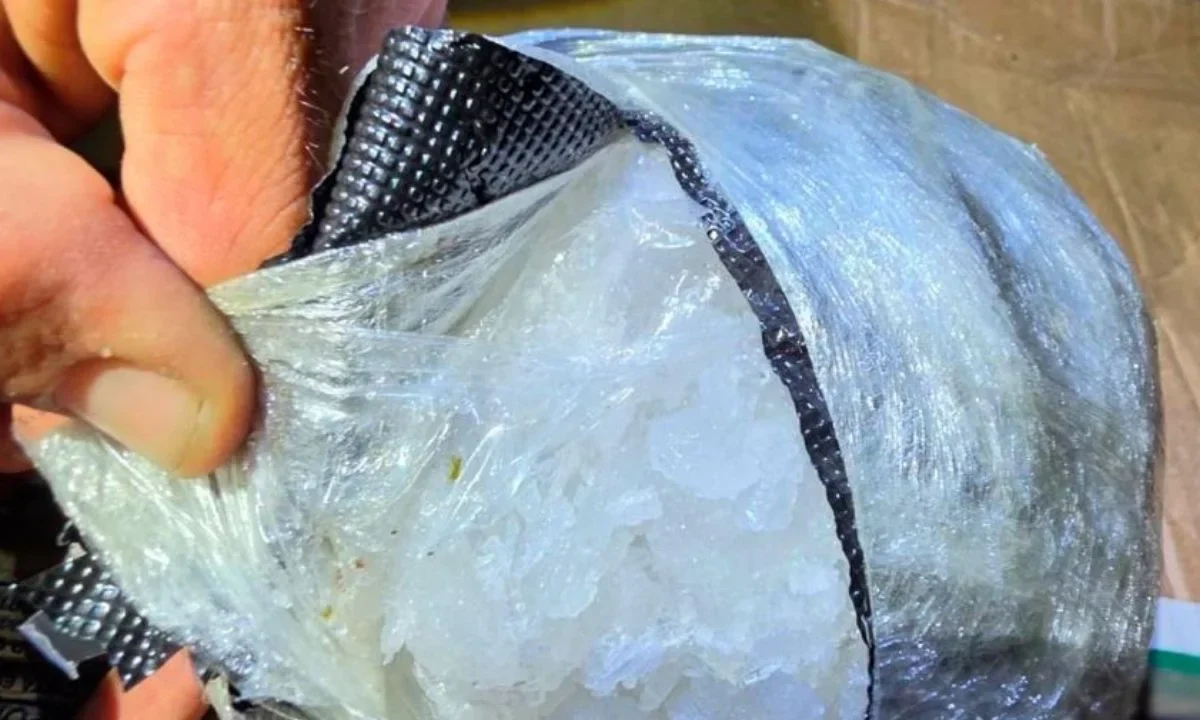Decomisan 2 toneladas de droga oculta en dulces de coco