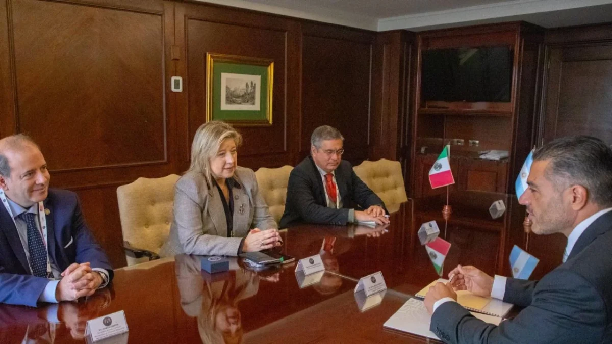 Harfuch sostiene reunión con ministra de Argentina