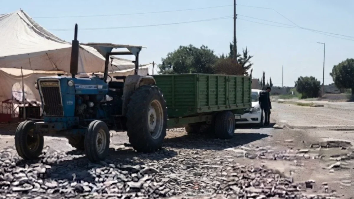 Paran habitantes de Ixtlahuaca obra para el tren AIFA-Pachuca
