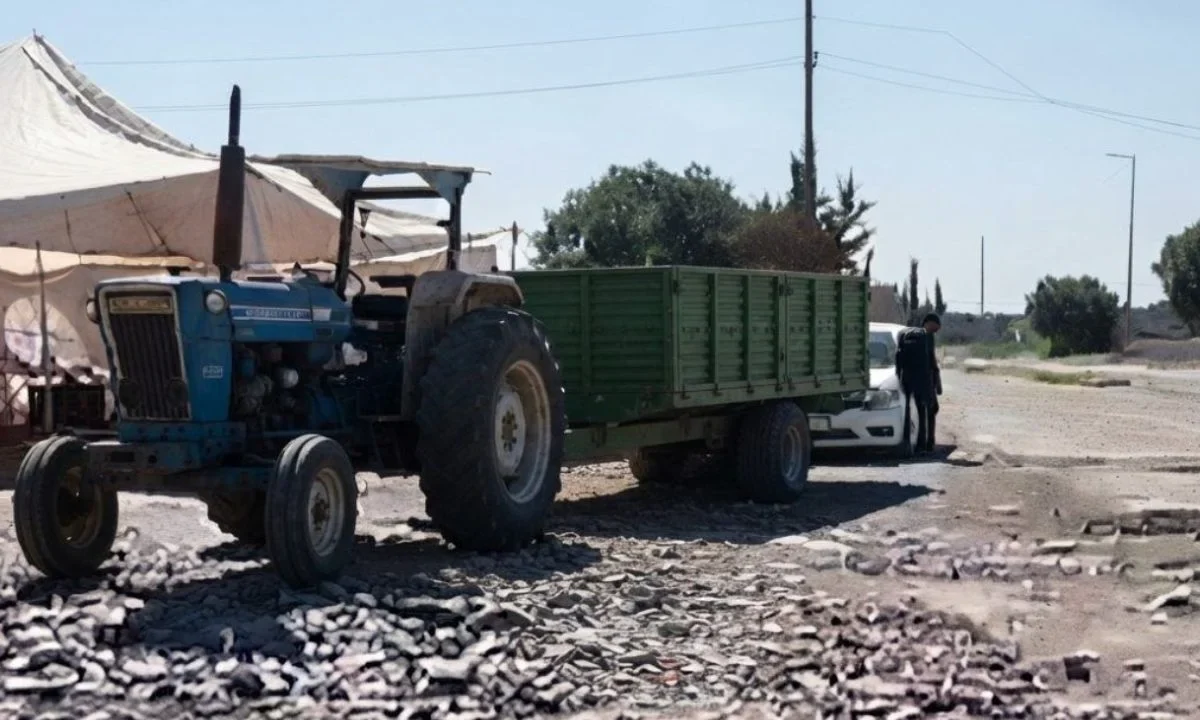 Paran habitantes de Ixtlahuaca obra para el tren AIFA-Pachuca