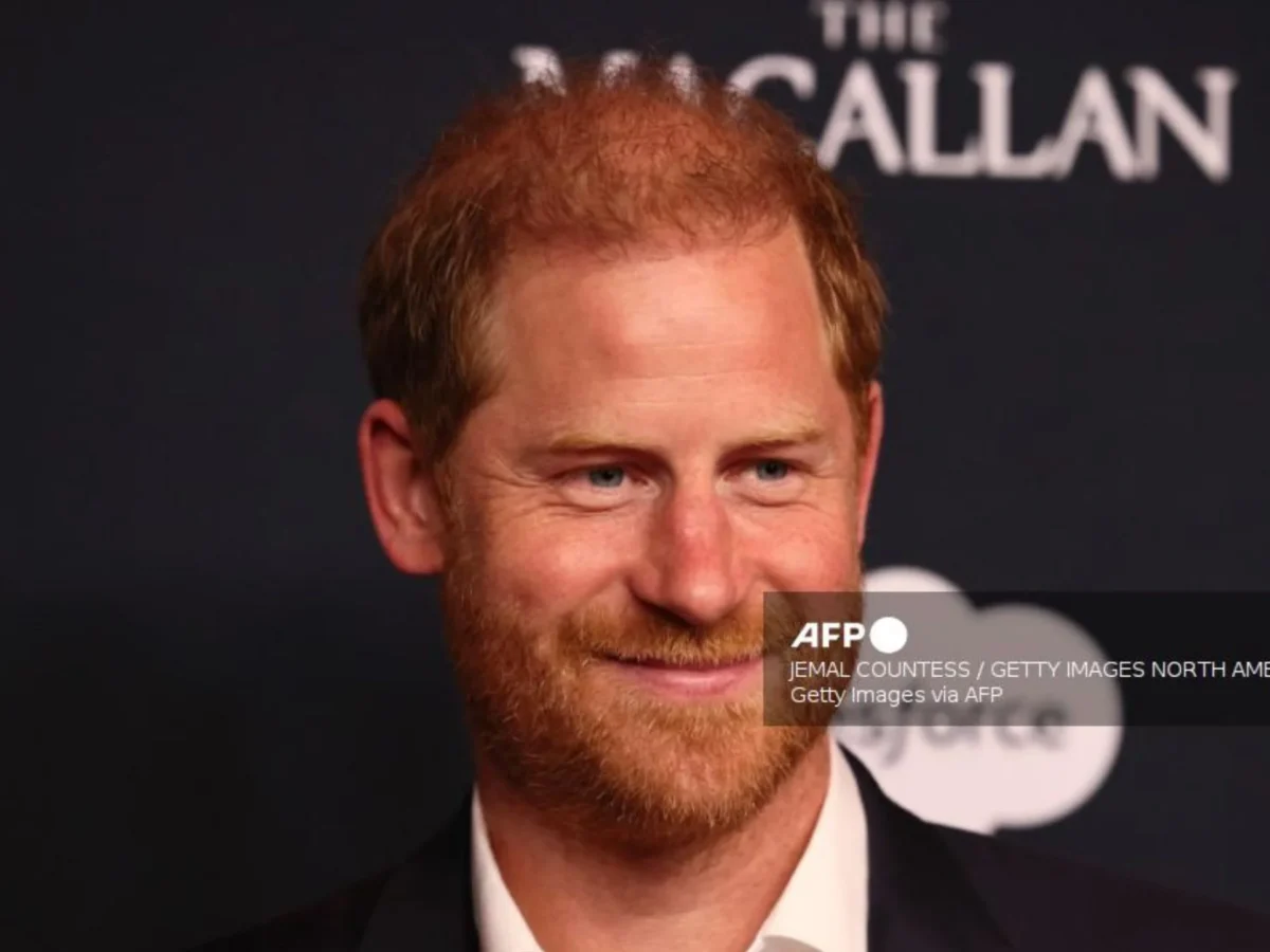 Regresa el príncipe Harry con polémicas detrás