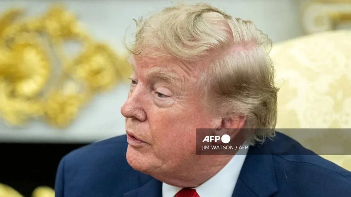 Trump ataca a periodista de CNN durante evento en Oficina Oval