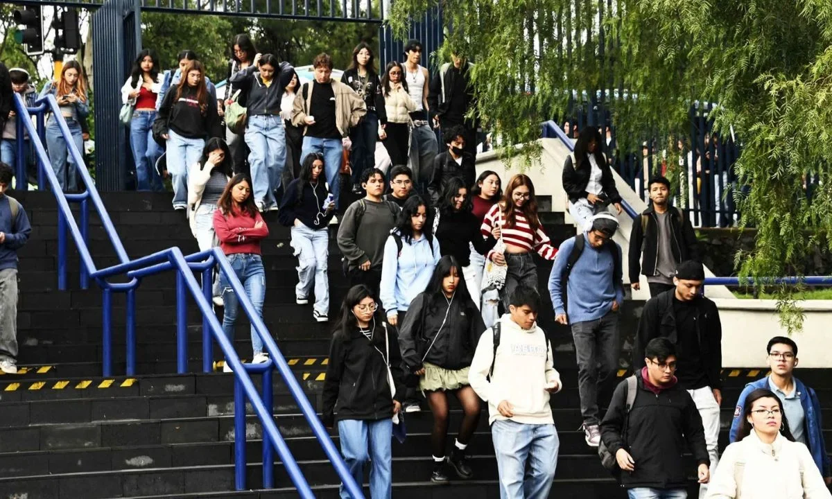 Tras las vacaciones, este lunes 17 de agosto regresaron a clases alrededor de 215 mil estudiantes de licenciatura y posgrado de la UNAM.