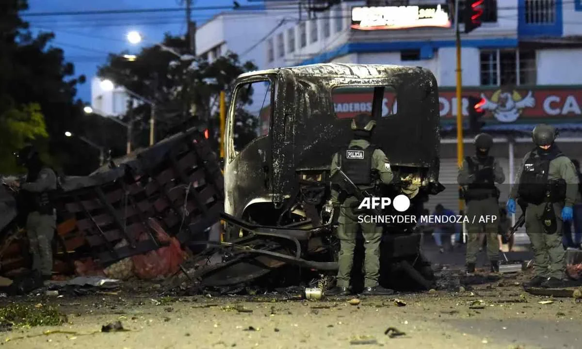 Al menos 11 heridos deja atentado con coche bomba en la ciudad de Cúcuta, en Colombia.