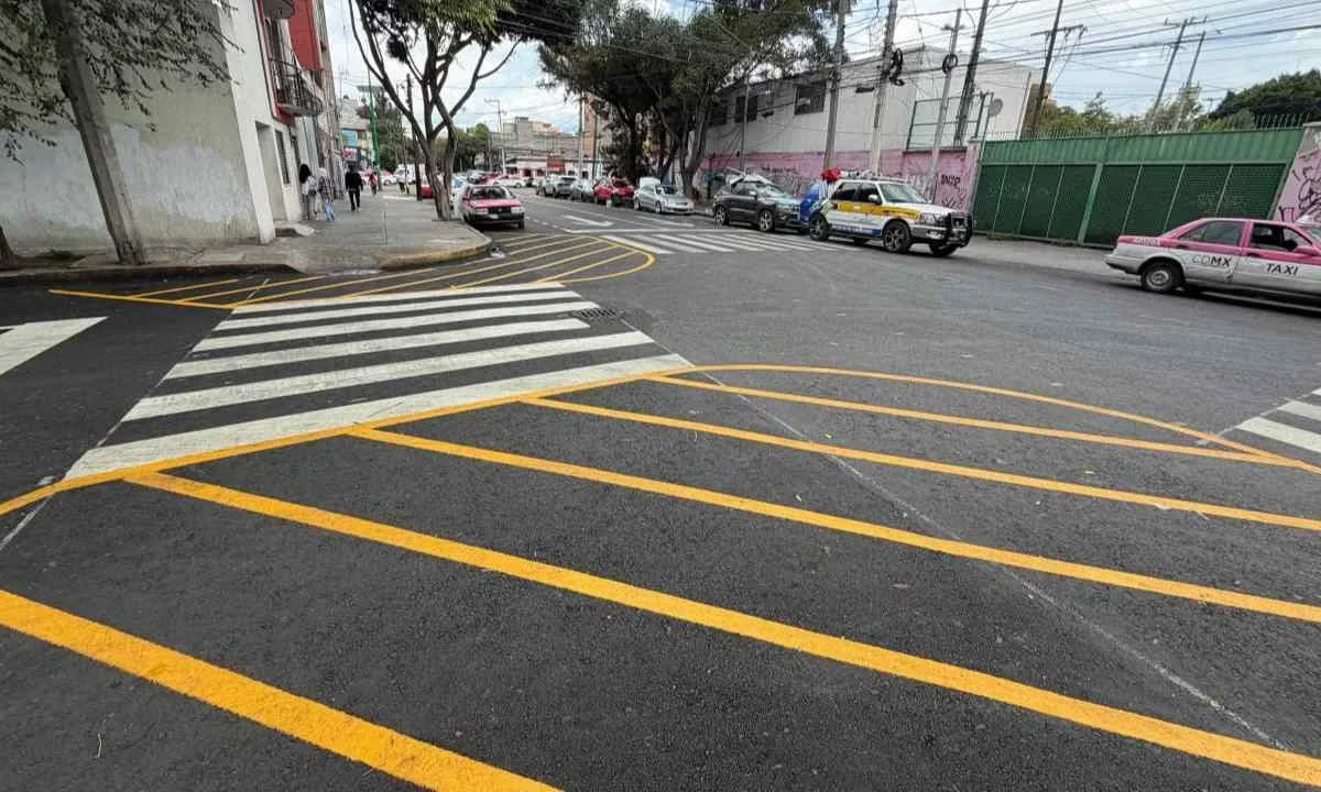 La Alcaldía Cuauhtémoc repavimenta la calle Dr. Miguel Silva, en la colonia Doctores.