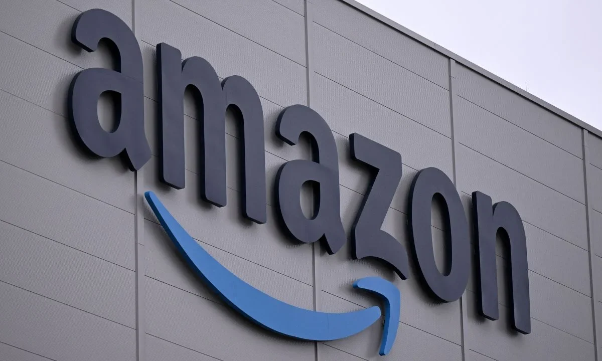 Amazon superó por primera vez el lunes el umbral simbólico de los 3 billones de dólares de capitalización bursátil, esto significa.