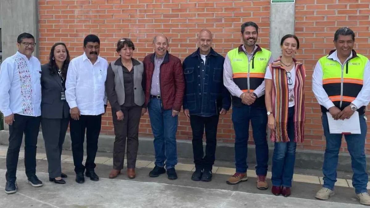 Armando Quintero acompaña a la presidenta Claudia Sheinbaum en inauguración de bachillerato en Texcoco.