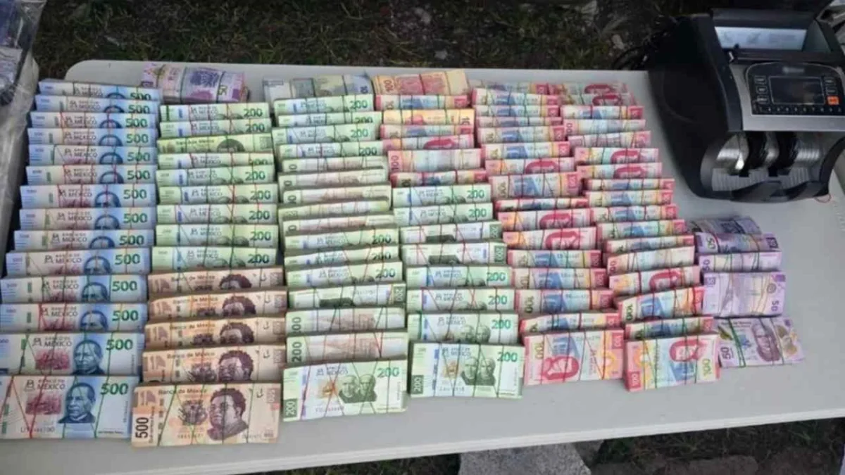 El Gabinete de Seguridad aseguró cerca de 2 mdp en efectivo, cigarrillos y más de 20 mil dosis de droga en Durango.