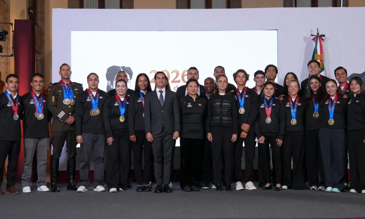 La presidenta Claudia Sheinbaum informó que se premiará cada una de las medallas obtenidas en Santo Domingo 2026.