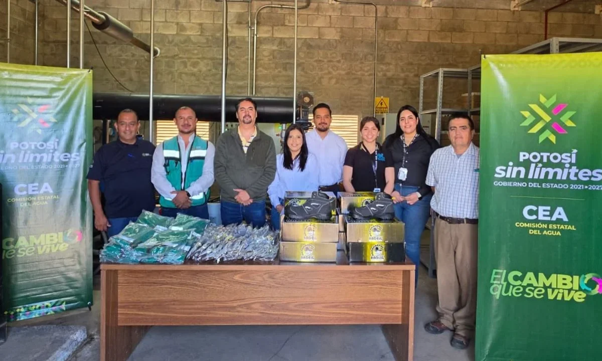 La CEA entregó equipo de protección al personal operativo que atiende los sistemas de agua de Ciudad Satélite y la Zona Industrial, en SLP.