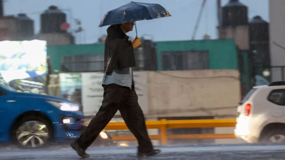 Clima hoy: el monzón mexicano y las ondas tropicales favorecerán lluvias intensas y muy fuertes en distintos estados del país, mientras persiste el ambiente caluroso y la onda de calor en zonas del norte de México