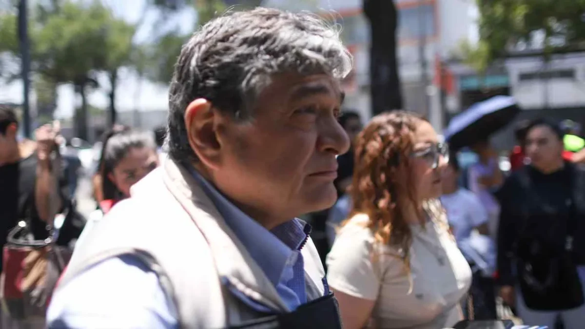 El Consejero del INE, Uuc-kib Espadas, acude a realizar examen presencial de la UNAM.