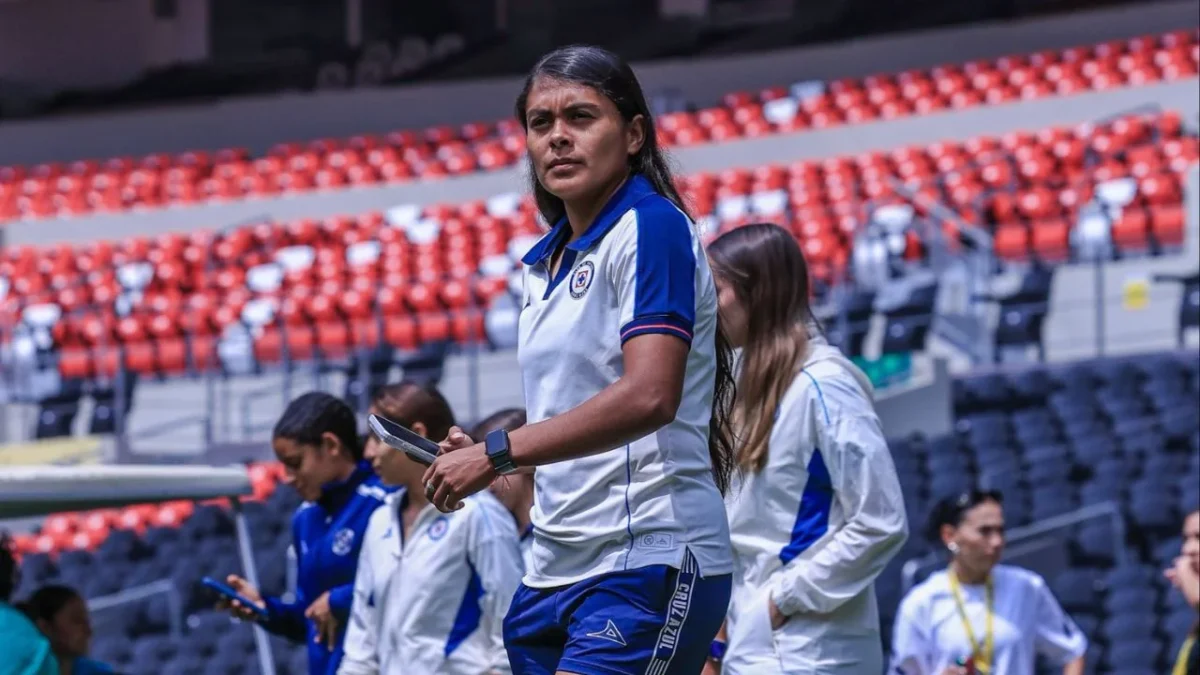 La directora deportiva de Cruz Azul Femenil salió a defender a sus jugadoras luego de comentarios hechos por un creador de contenido.