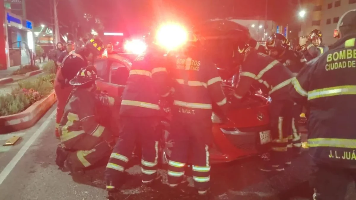Volcaduras y choques movilizan a cuerpos de emergencia en CDMX