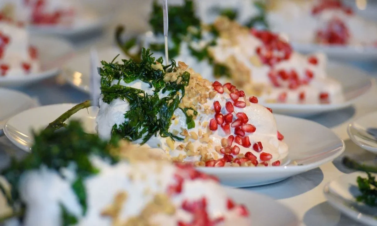 El chile en nogada continúa consolidándose como el platillo más representativo de la gastronomía poblana: de la tradición a la Guía Michelin.