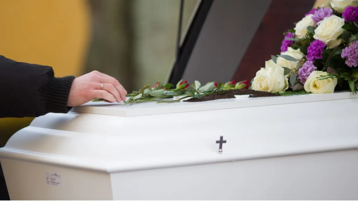 La OCDE advierte que parte importante de los consumidores, incluidos los de servicios funerarios, acepta términos y condiciones sin leerlos.