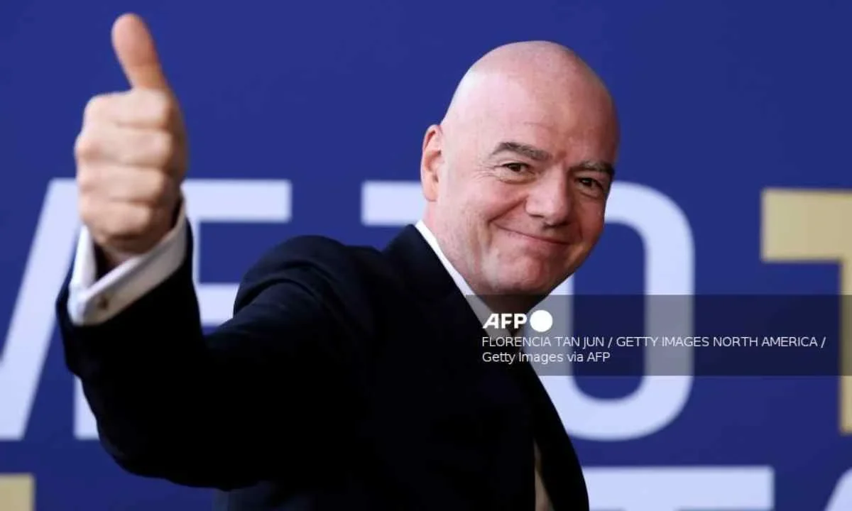 Ante las críticas y señalamientos, la FIFA denuncia un esfuerzo concertado para debilitar el mandato de Gianni Infantino.