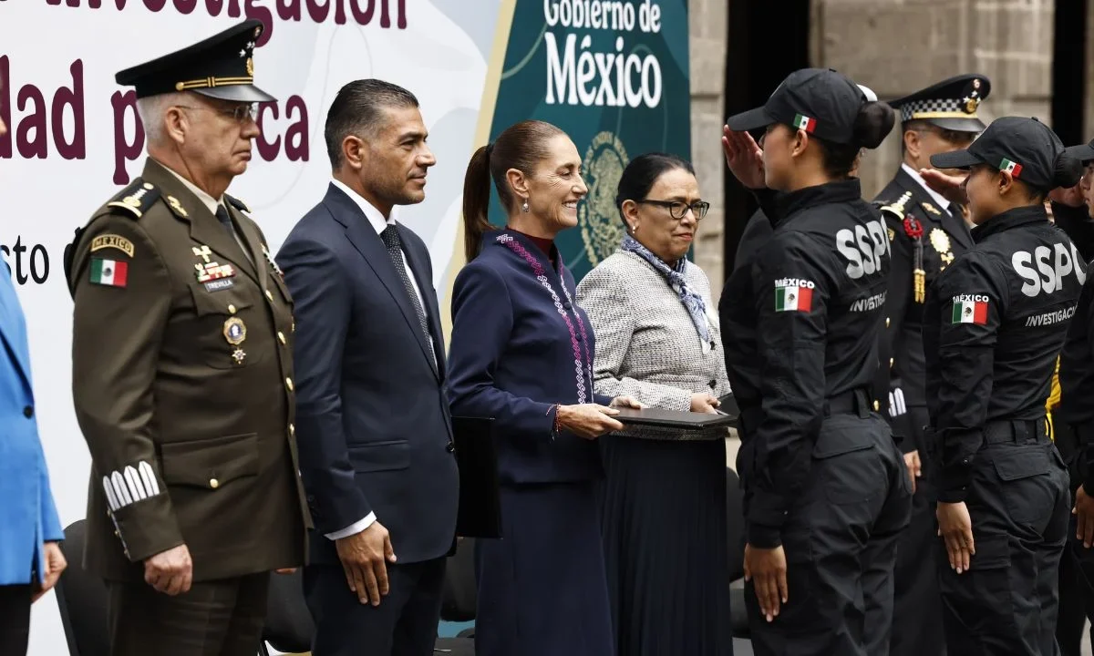 García Harfuch exhortó a los agentes de inteligencia a asumir con responsabilidad el compromiso de servir en materia de seguridad pública.