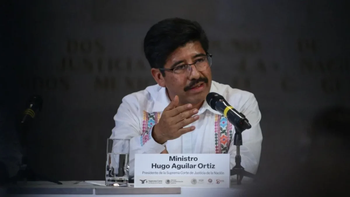 Hugo Aguilar, ministro presidente de la SCJN, consideró que actualmente existen condiciones de decadencia en el servicio público de México.