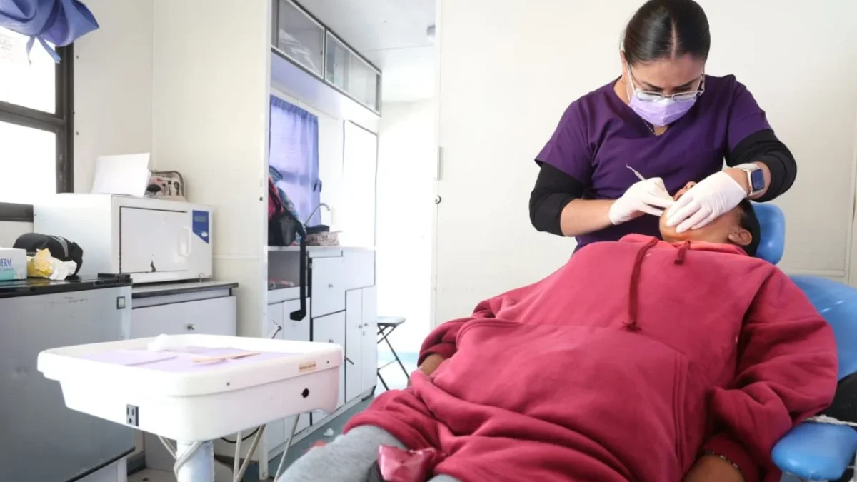 En lo que va del año se han brindado 765 consultas médicas y 675 atenciones odontológicas a través de unidades móviles del DIF Huixquilucan.