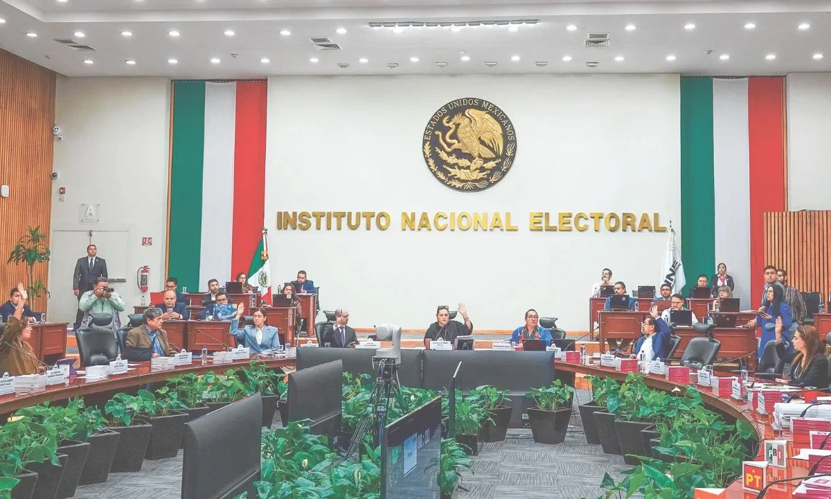 El INE contempla una compensación extraordinaria para más de 15 mil funcionarios por el trabajo adicional de las elecciones de 2027.
