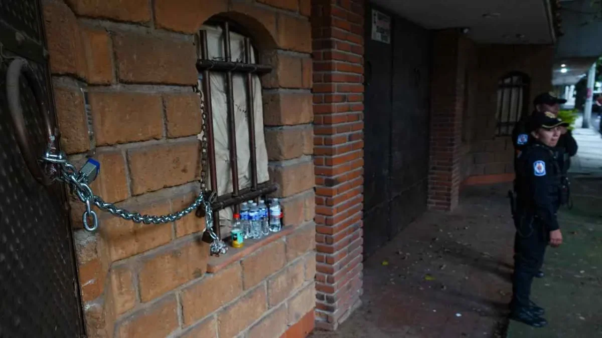 La Fiscalía local investiga a 14 funcionarios por despojo en la CDMX.