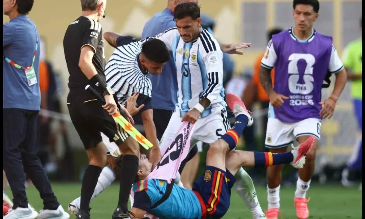 El argentino Leandro Paredes consideró "exagerado" el castigo de la FIFA por los incidentes en la final del Mundial 2026.