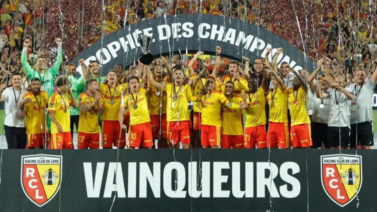 El multicampeón PSG cayó ante el Lens por la Supercopa de Francia y Florian Thauvin, ex de Tigres, marcó el único gol del partido.