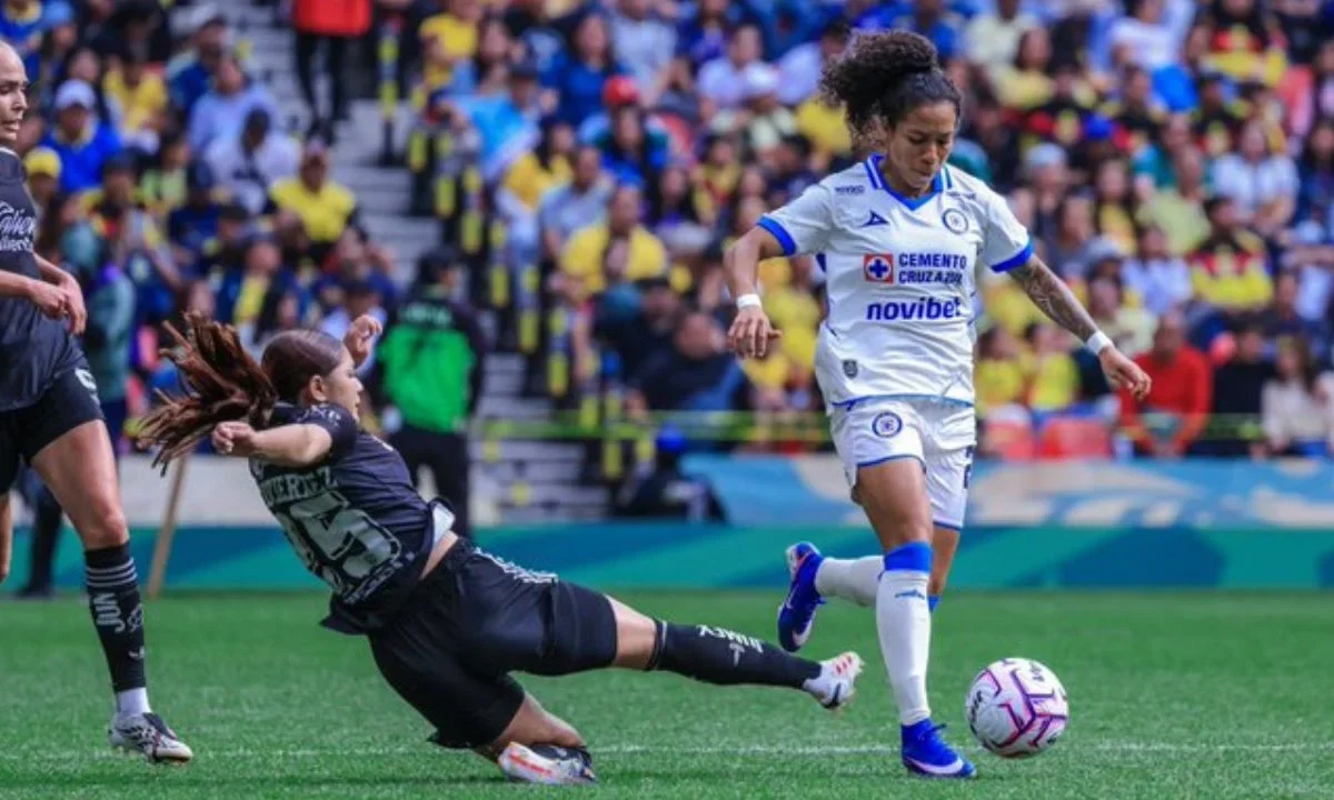 La Liga Femenil y Secretaría de las Mujeres condenaron los comentarios misóginos de Santiago Domínguez en contra de jugadoras de Cruz Azul.