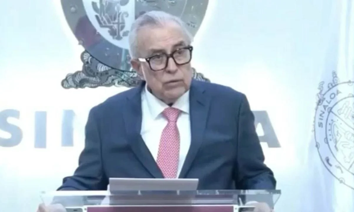 Regresa Rocha al gobierno de Sinaloa; Morena se deslinda