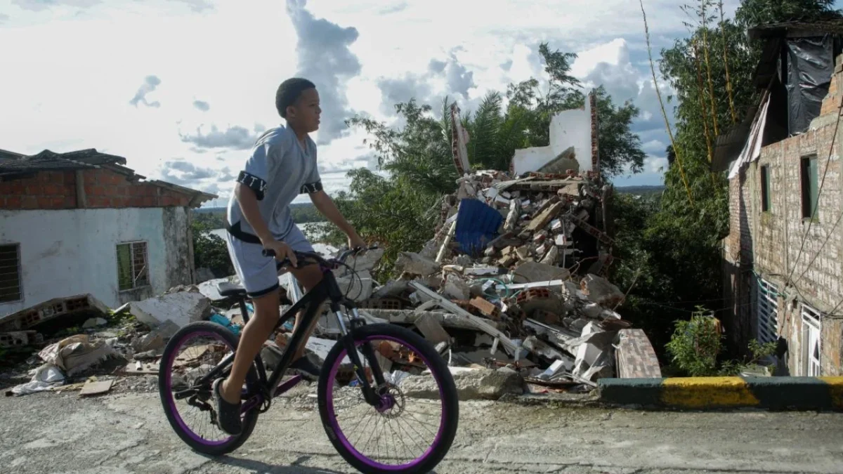 Un sismo de magnitud 5.1 sacudió el miércoles a Bogotá y otras ciudades de Colombia, a dos semanas del terremoto que dejó varias víctimas mortales