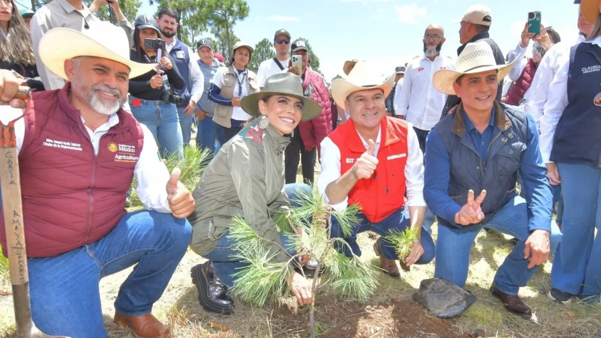 Olivia Salomón, directora de Lotería Nacional, acompañó al gobernador de Durango, en el arranque de la Jornada Nacional de Reforestación.