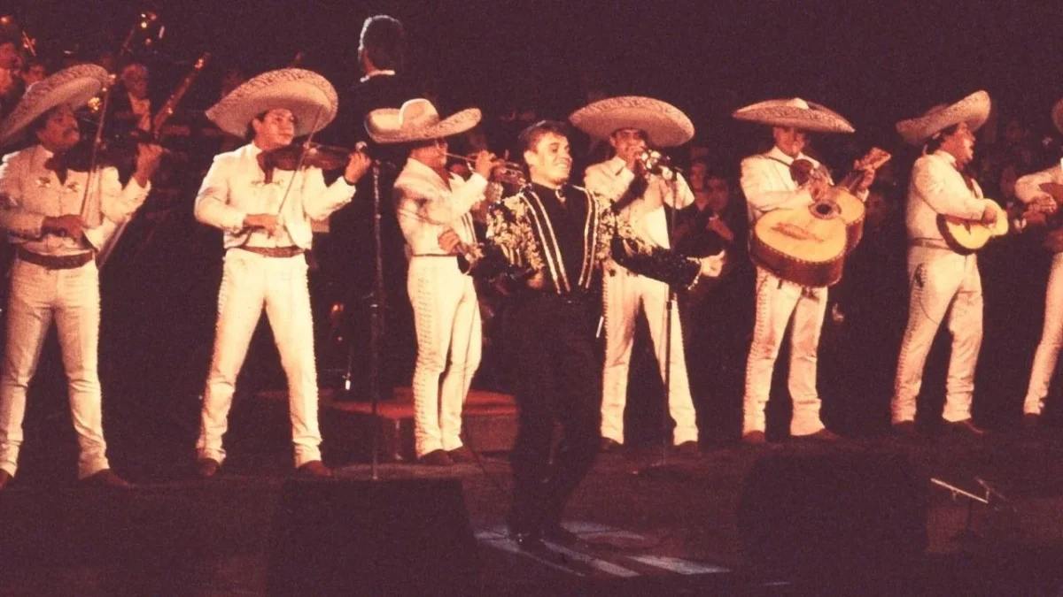 El 28 de agosto de 2016 México perdió a Juan Gabriel, uno de sus más grandes compositores, por lo que se prepararon actividades en su honor.