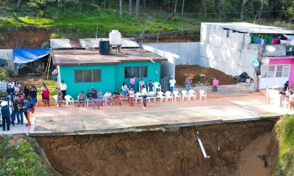 Semarnat mantiene vigilancia en Huauchinango, Puebla, ante posibles daños ambientales relacionados con desarrollos inmobiliarios en una zona protegida.