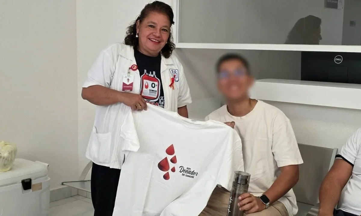 Durante la Segunda Campaña de Donación de Sangre en Campeche, participó personal de la Secretaría de Marina en el Hospital Naval de Lerma.