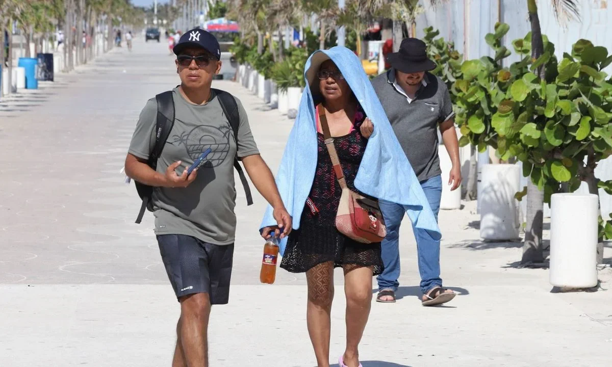 La Secretaría de Salud registró 32 muertes atribuidas al calor extremo, en casi todo México, en lo que va de las vacaciones de verano.