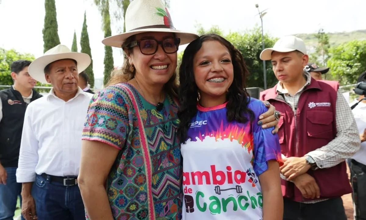Azucena Cisneros Coss, alcaldesa de Ecatepec, entregó a la comunidad la rehabilitación del Parque de Ampliación Tulpetlac.