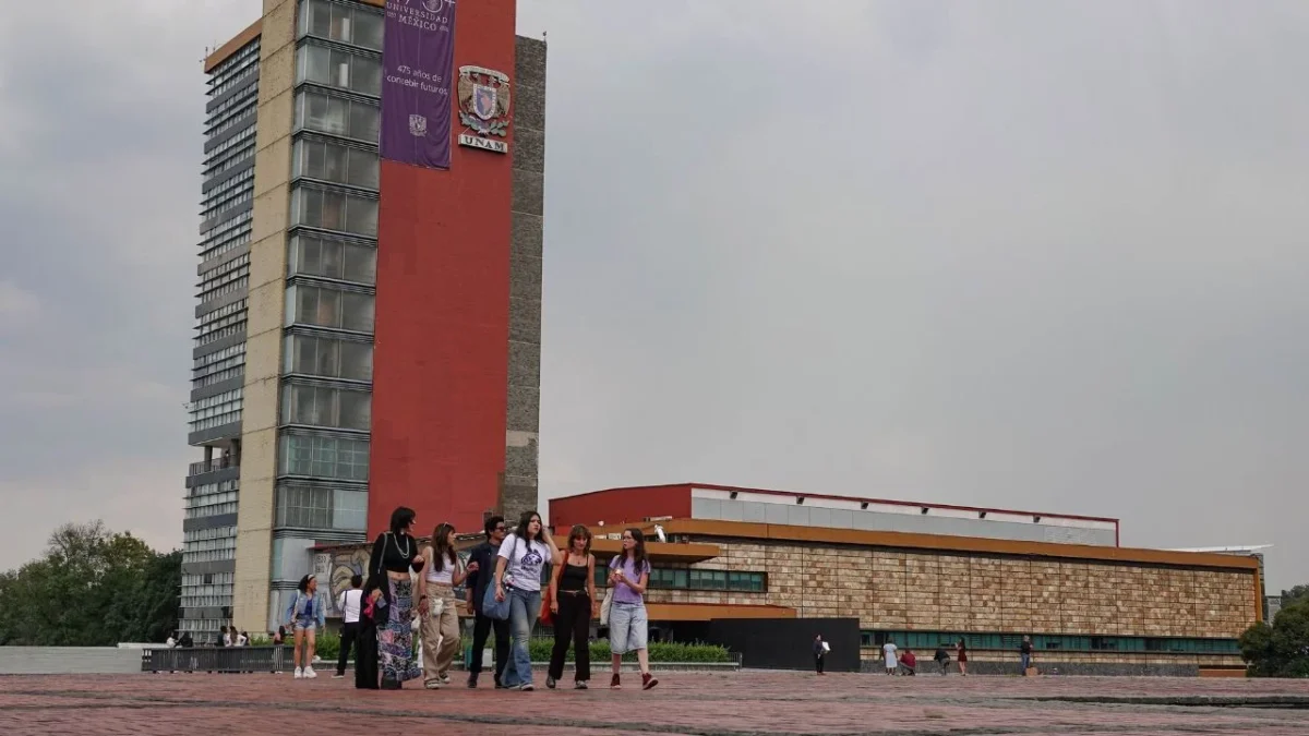 A 2 días de que la UNAM comience a aplicar su Examen de Control Presencial, abogados rematan amparos contra la institución para aspirantes.