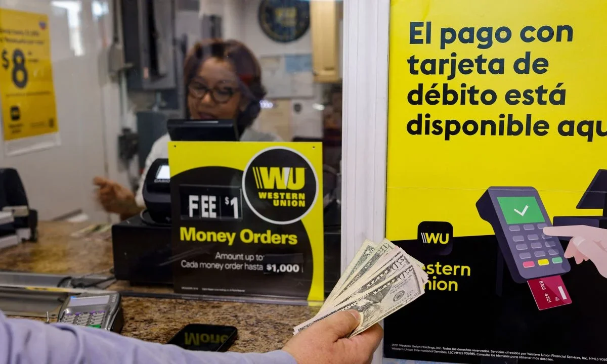 Las remesas que recibió México alcanzaron los 5 mil 472 millones de dólares en junio, un alza de 4.2% anual, de acuerdo con de Banxico.