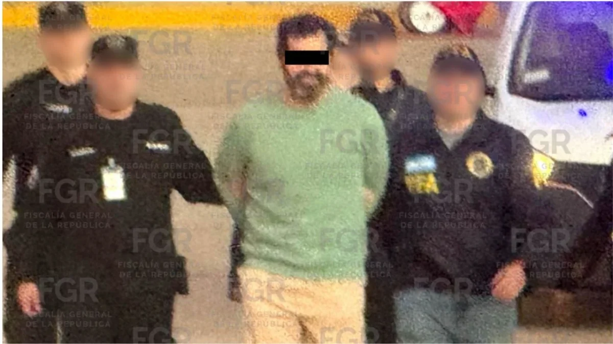 La Semar determinó destituir a Fernando Farías Laguna, acusado de liderar una red de huachicol fiscal, días antes de localizarlo en Argentina