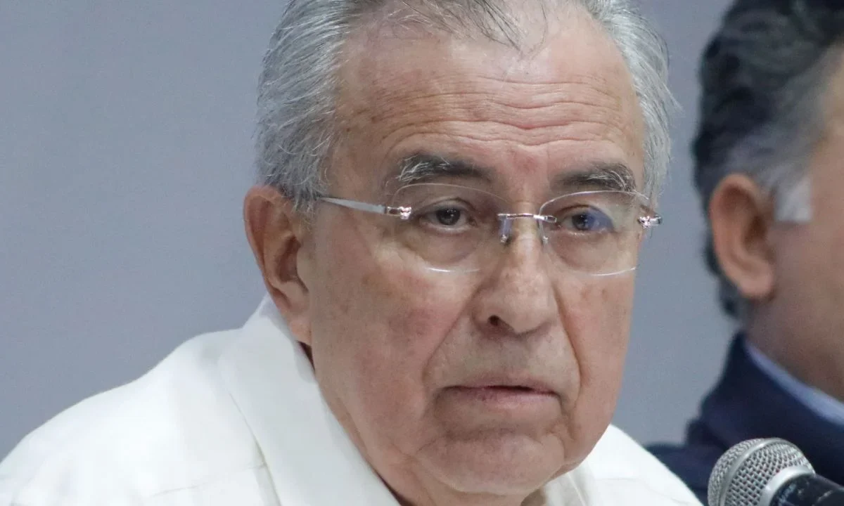 Rubén Rocha Moya informó que retomó sus funciones como gobernador de Sinaloa y continuará al frente del Poder Ejecutivo estatal hasta el 31 de octubre de 2027.