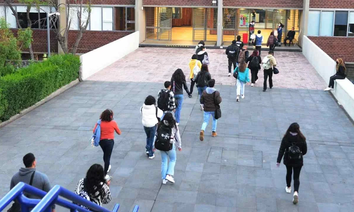 La SEP solicitó prevenir y erradicar novatadas, y cualquier acto de violencia, en escuelas normales previo al ciclo 2026-2027.