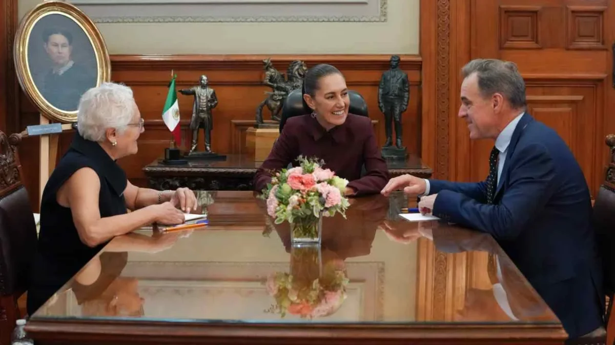 Claudia Sheinbaum dialoga con Niall Ferguson sobre relación México-EU, encuentro ocurrido en Palacio Nacional.