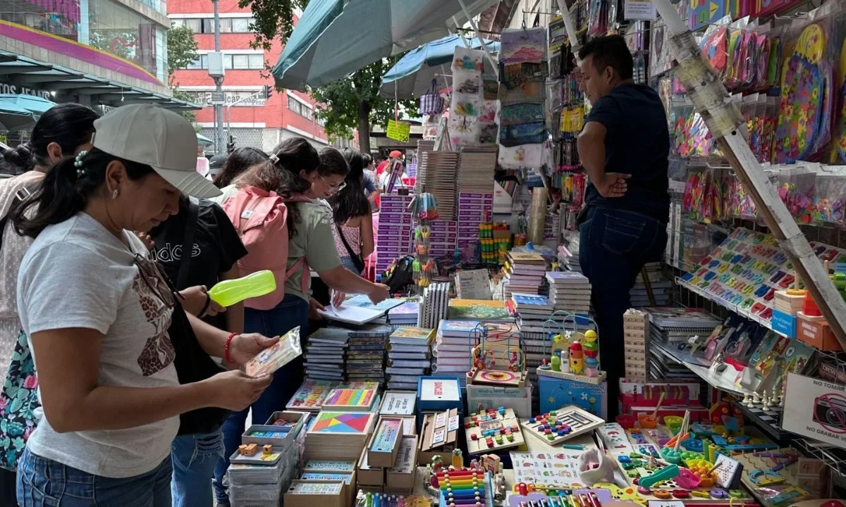 Si pretendes ahorrar en los gastos de útiles, uniformes, mochilas y más, sigue la Guía de regreso a clases 2026 de la Profeco.