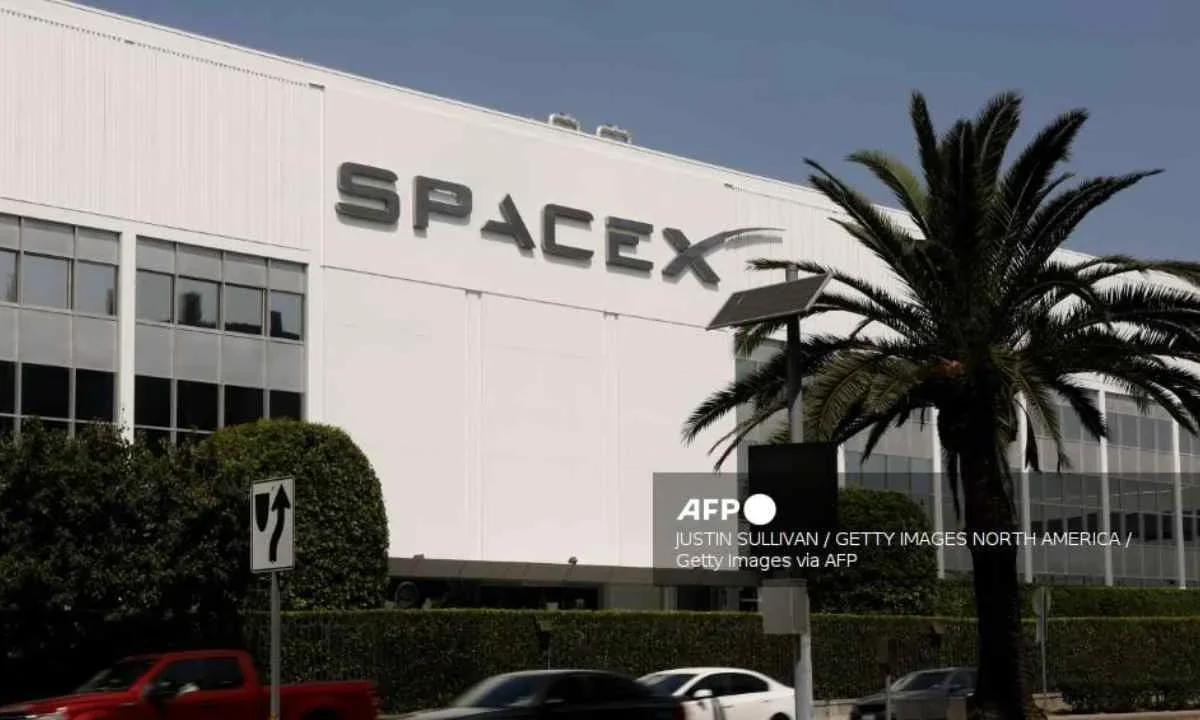 La empresa SpaceX dispara 92% sus ingresos y supera expectativas, pero acciones caen 7%.