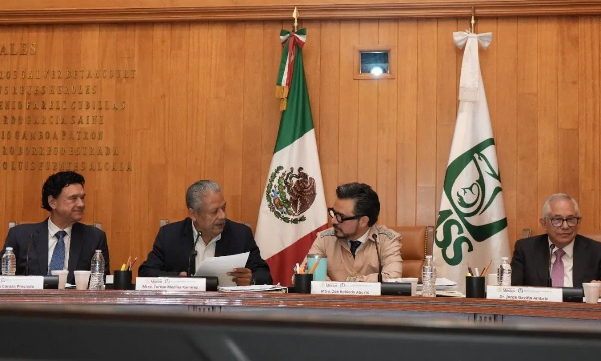 CTM y empresarios piden a Zoé Robledo iniciar la ruta institucional para la construcción de un nuevo hospital del IMSS en Guanajuato.