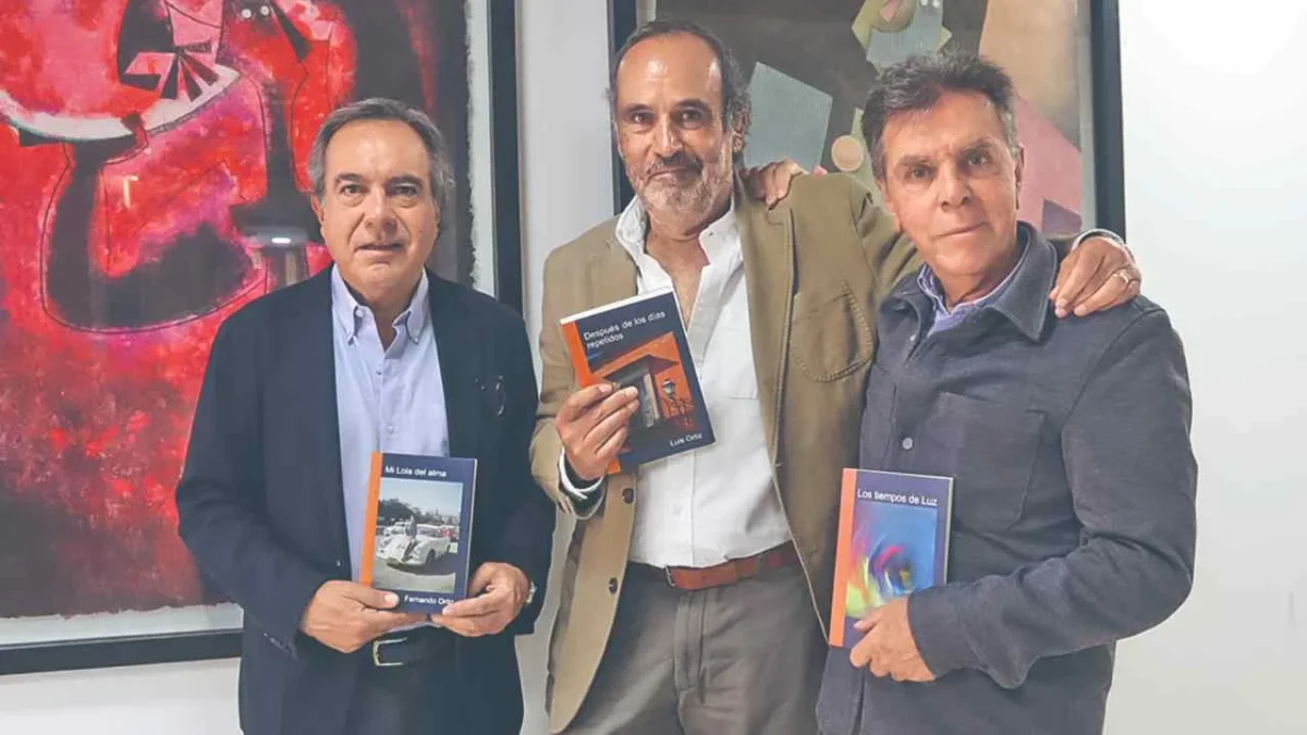 Sitios. Sus libros están disponibles en librerías, plataformas de comercio electrónico y en formato digital.